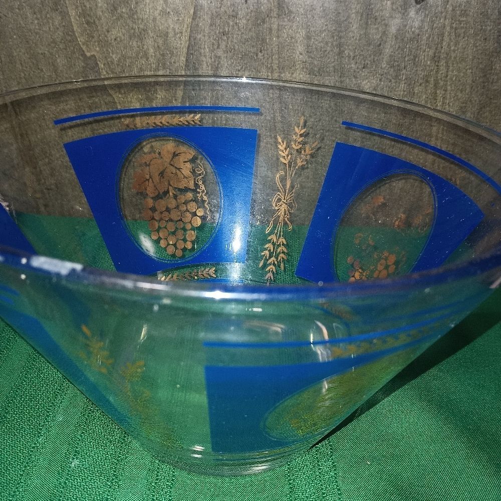 Hazel Atlas Vintage Chip, Punch Bowl Blue and Gold Grape Design - Picture 6 of 6